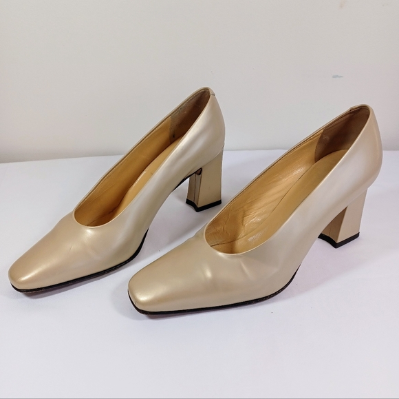 Via Spiga light Gold Pumps, size 6, 2.5” heel - Picture 2 of 13